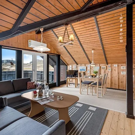 Delia - 300m From The Sea By Interhome