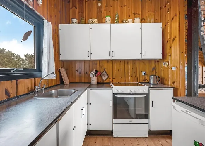 Holiday home Delia - 300m From The Sea By Interhome *